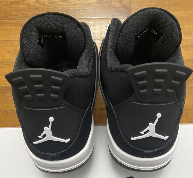 Size 13 - Air Jordan 4 Retro White Thunder Black Men