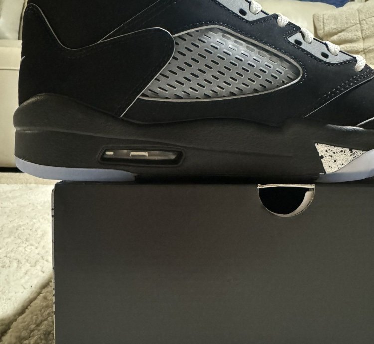 Size 9 - Air Jordan 5 Retro OG Black Metallic Reimagined