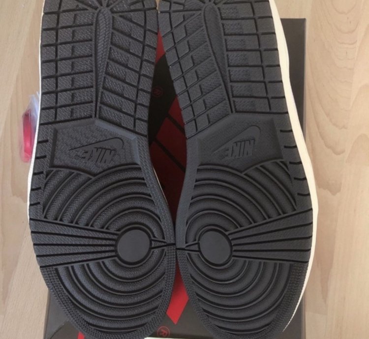 Travis Scott - Air Jordan 1 Low Dark Mocha