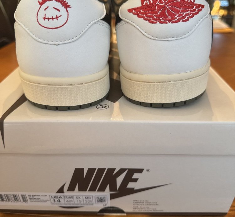 Travis Scott Air Jordan 1 Low Reverse Olive