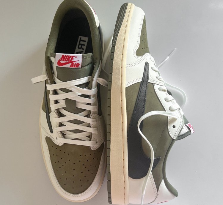 Travis Scott Air Jordan 1 Low SP Medium Olive
