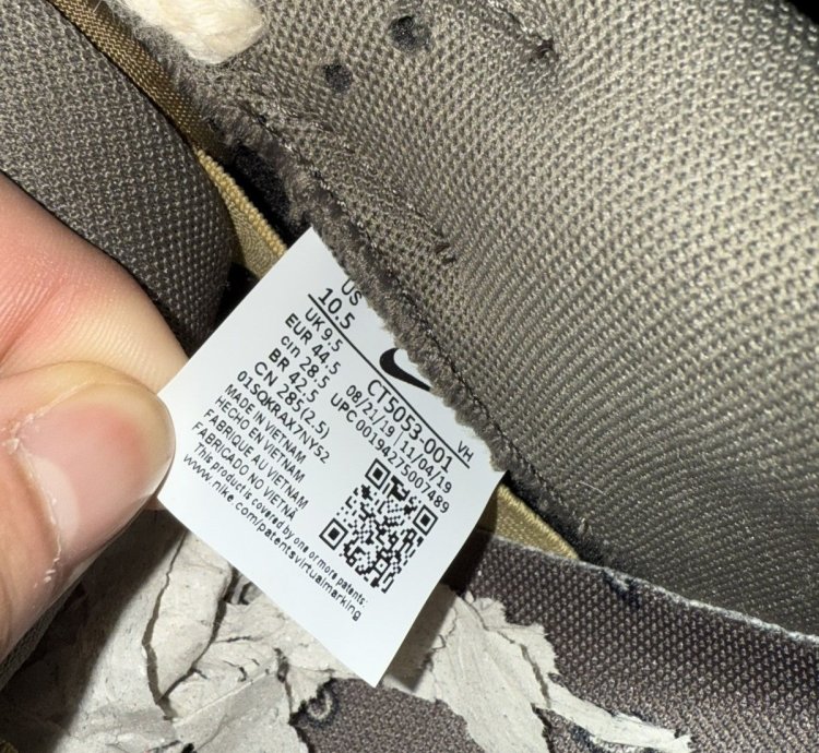 Travis Scott Dunk Low Special box