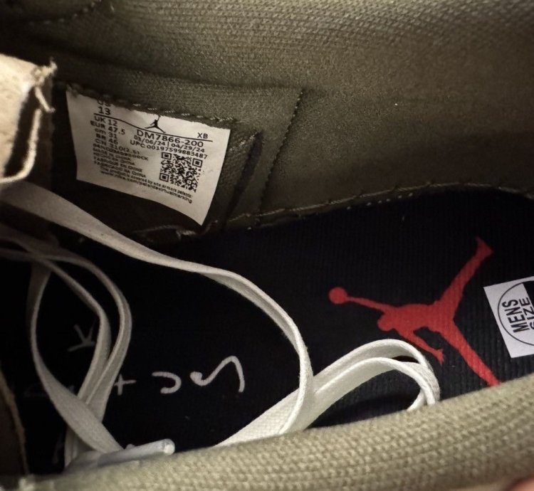 Travis Scott Jordan 1 low