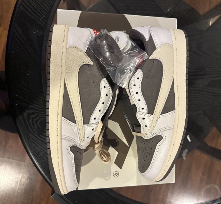 Travis Scott Jordan 1 Low Reverse Mocha