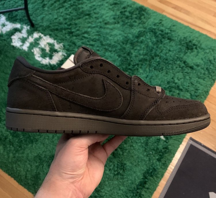 Travis Scott Jordan 1 Low Velvet Brown
