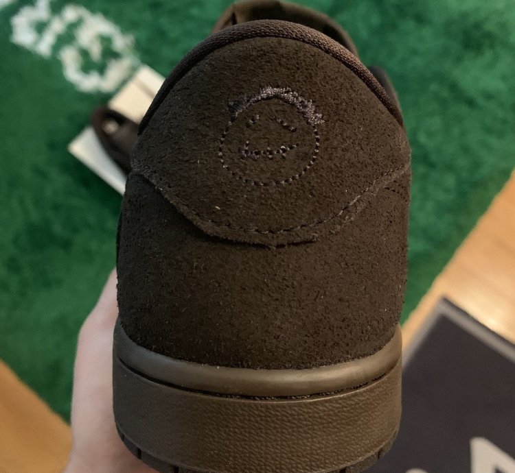 Travis Scott Jordan 1 Low Velvet Brown