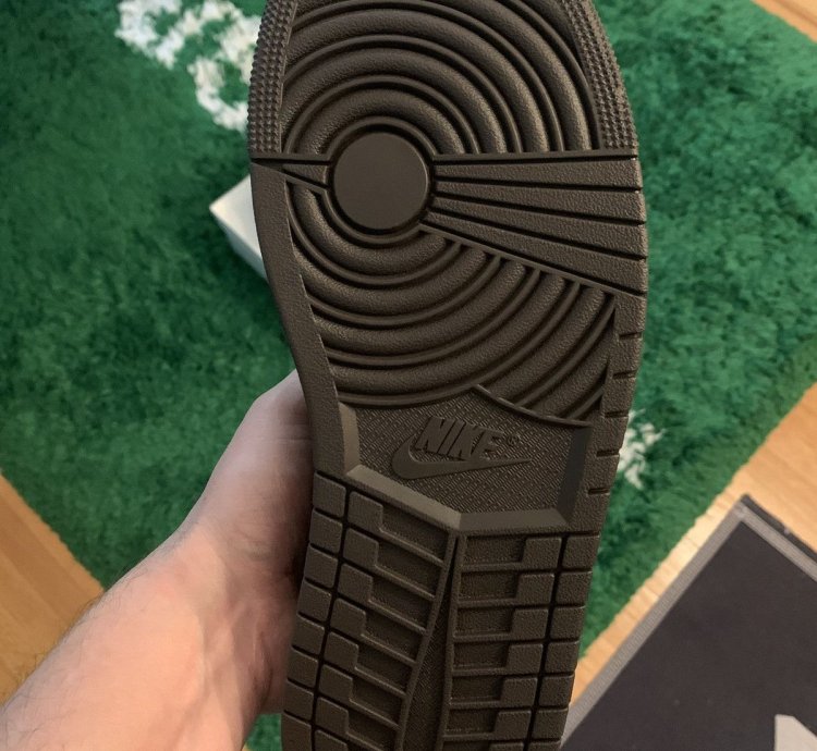 Travis Scott Jordan 1 Low Velvet Brown