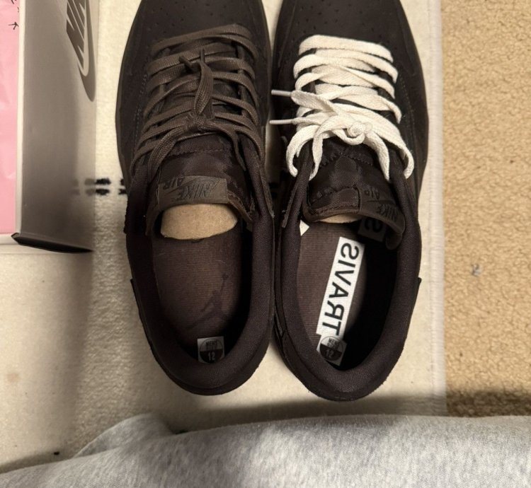 Travis scott jordan 1 low velvet mocha brown