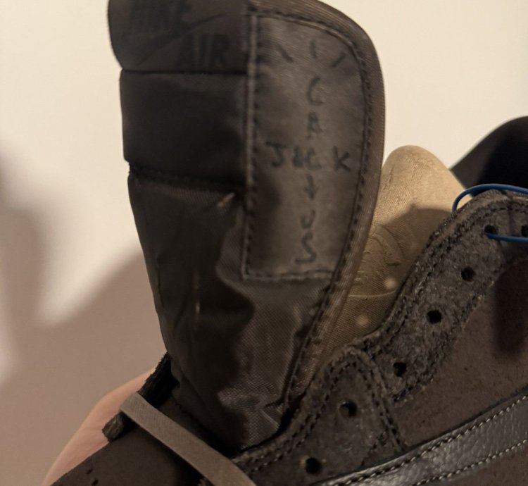 Travis Scott Jordan 1 Retro Low Velvet Brown Dark Mocha 12