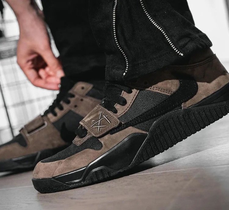 Travis Scott Jumpman Jack TR Dark Mocha Size 11 New