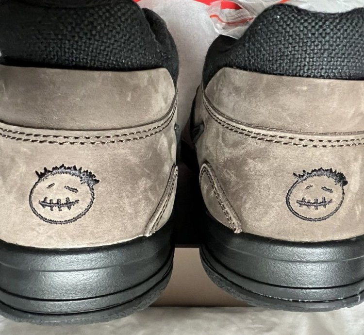 Travis Scott Jumpman Mocha