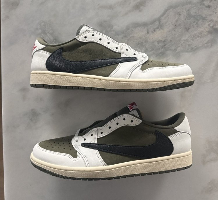 Travis Scott Medium Olive