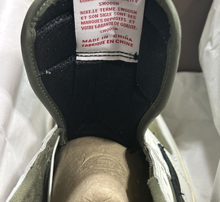 Travis Scott Medium Olive