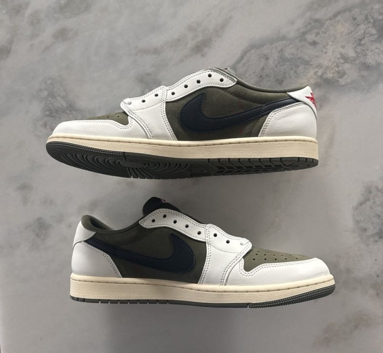Travis Scott Medium Olive