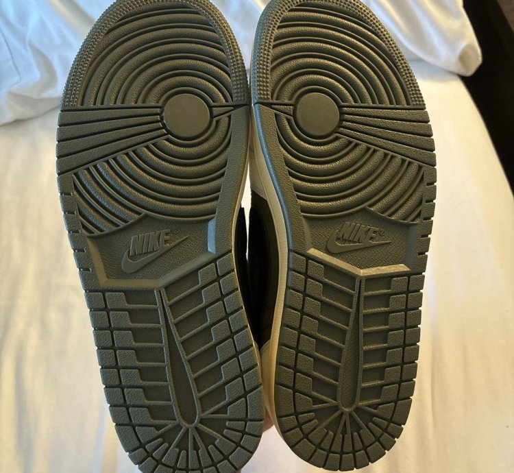 Travis Scott Medium Olive Adult Men