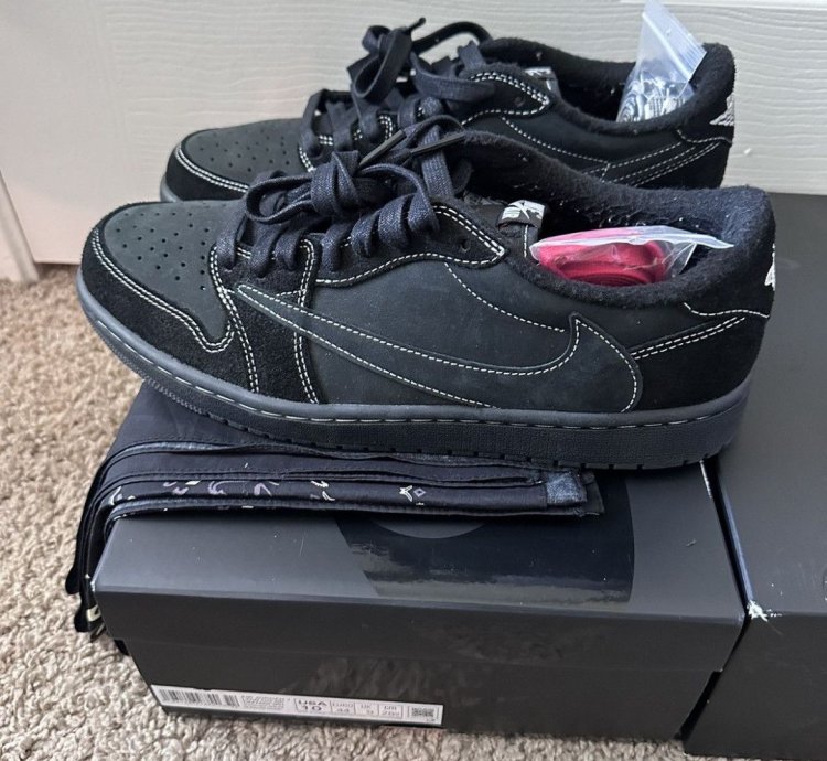 Travis Scott Phantom Jordan 1 Low