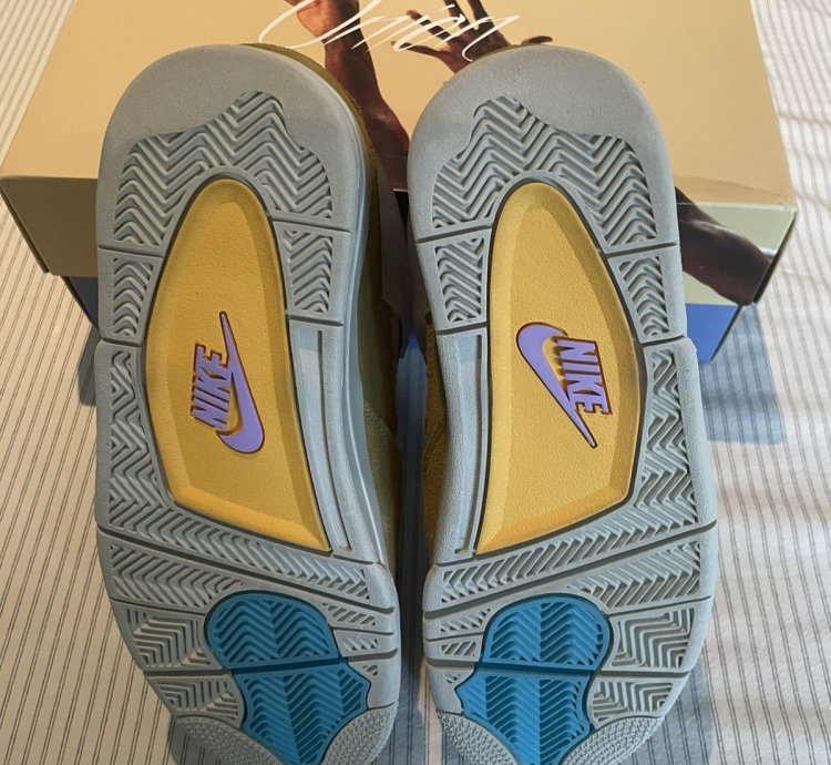Union LA Jordan 4 Desert Moss