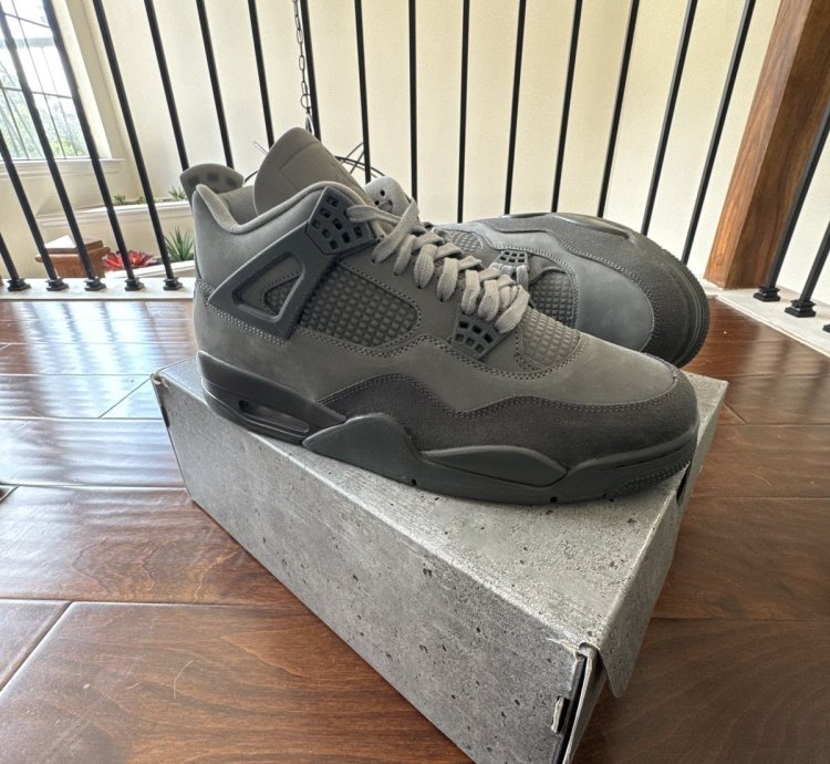 Unreleased Air Jordan 4 Paris Olympic SE