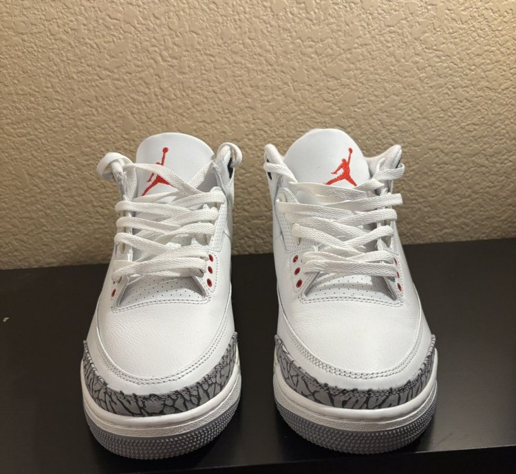 WORN ONCE Jordan 3 White Cement