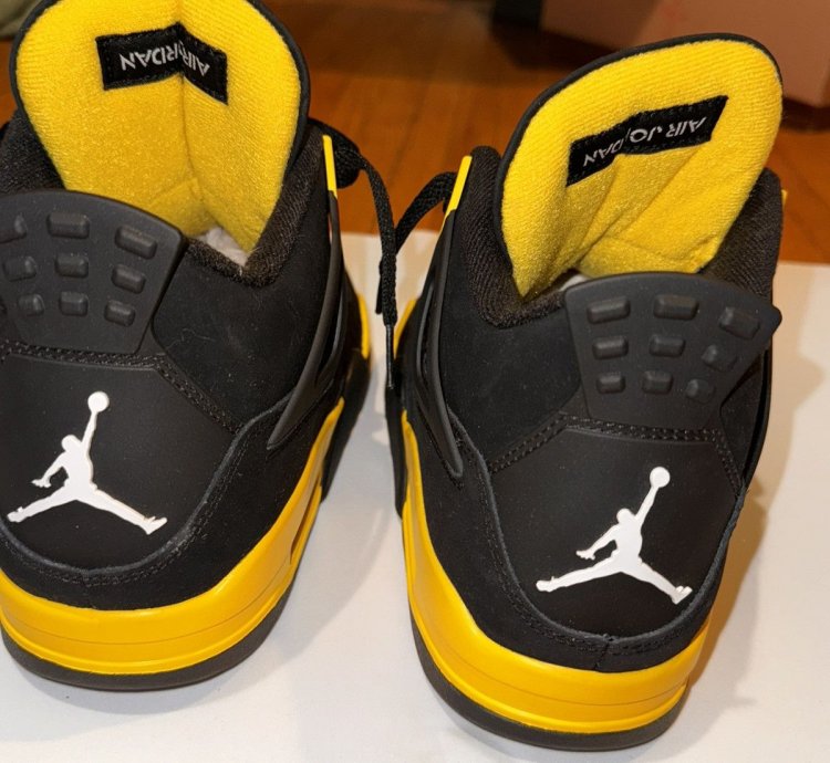 Yellow thunder Jordan 4(ds)