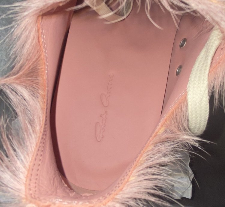 22 Strobe Pink Fur Low Ramones