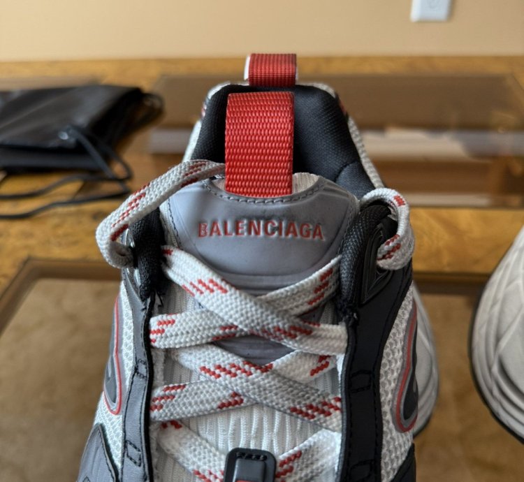 Balenciaga 10XL Sneaker White Grey Red