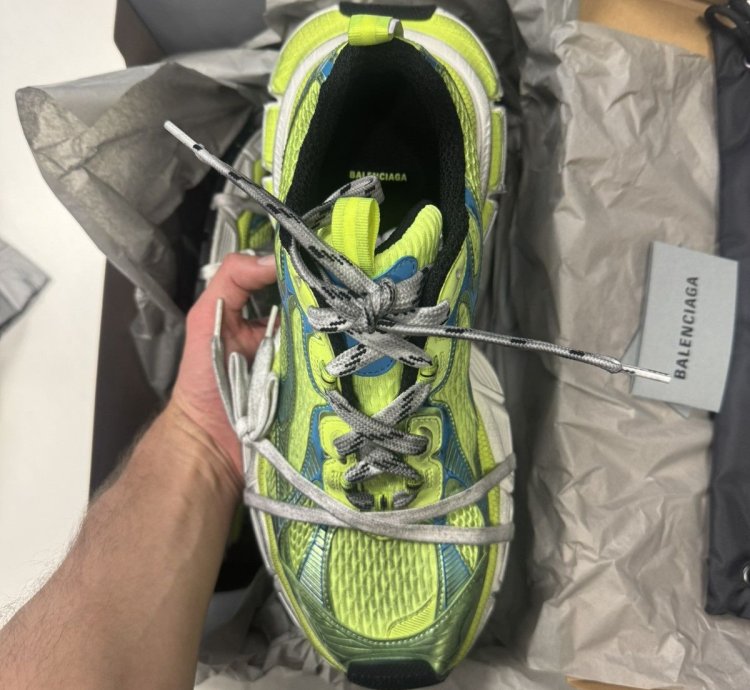 Balenciaga 3XL BNIB sz 44