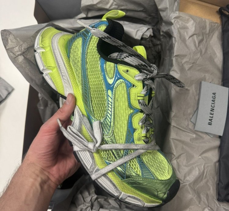 Balenciaga 3XL BNIB sz 44
