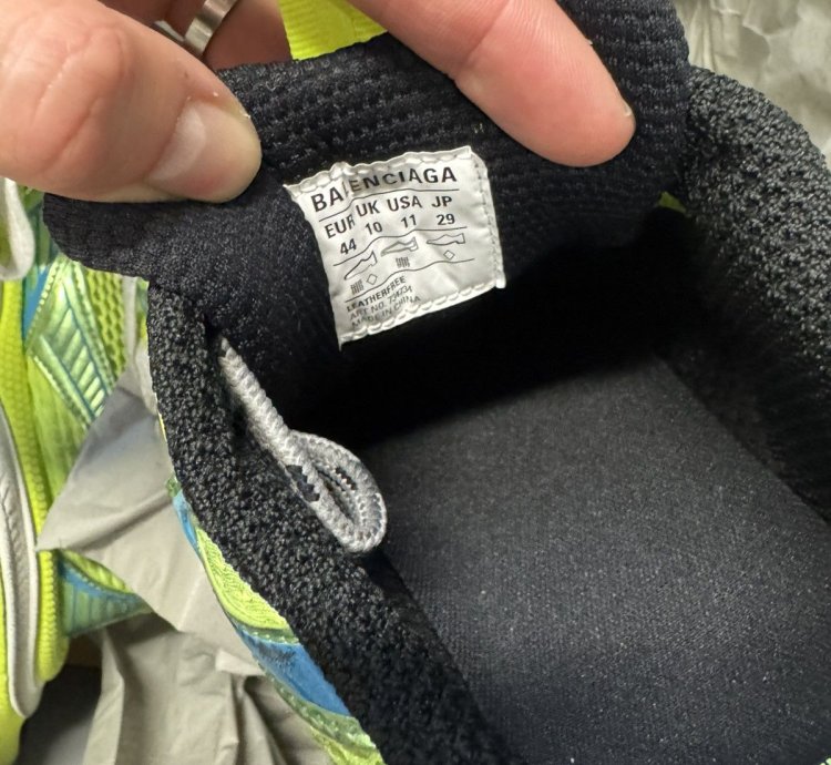 Balenciaga 3XL BNIB sz 44