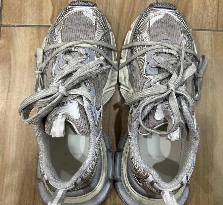 Balenciaga 3xl Eggshell