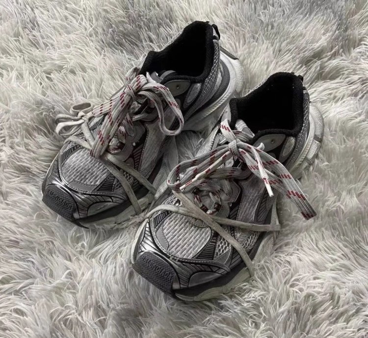 Balenciaga 3XL Grey White Red