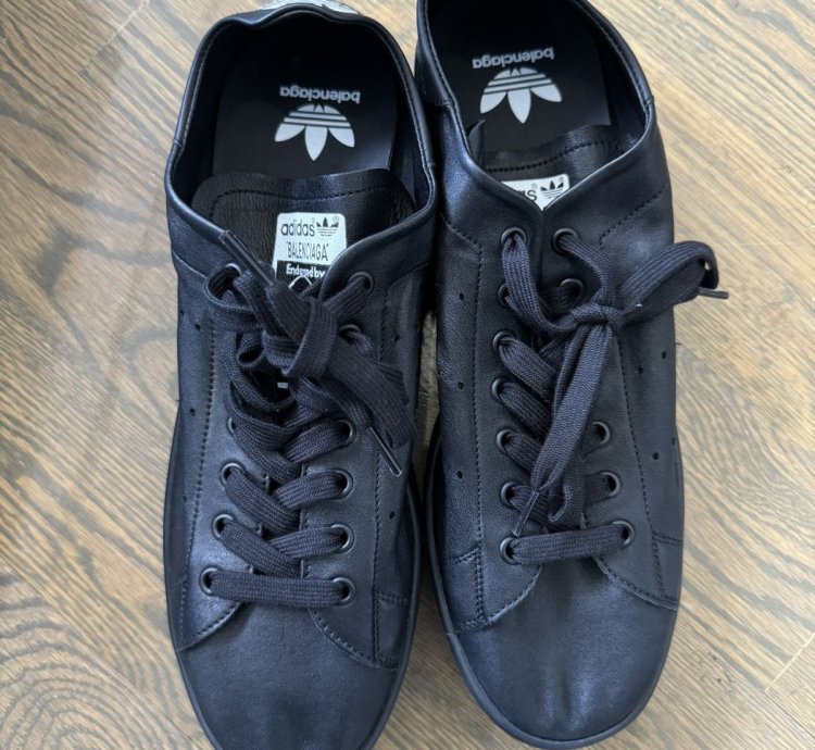 Balenciaga Adidas Stan Smiths (black) size 42