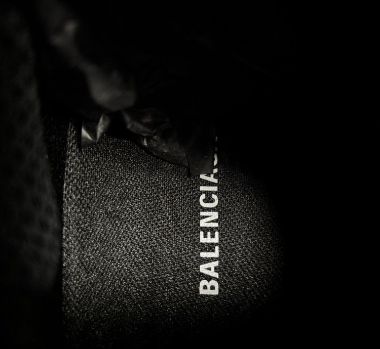Balenciaga Blk Blk Runner Sneakers