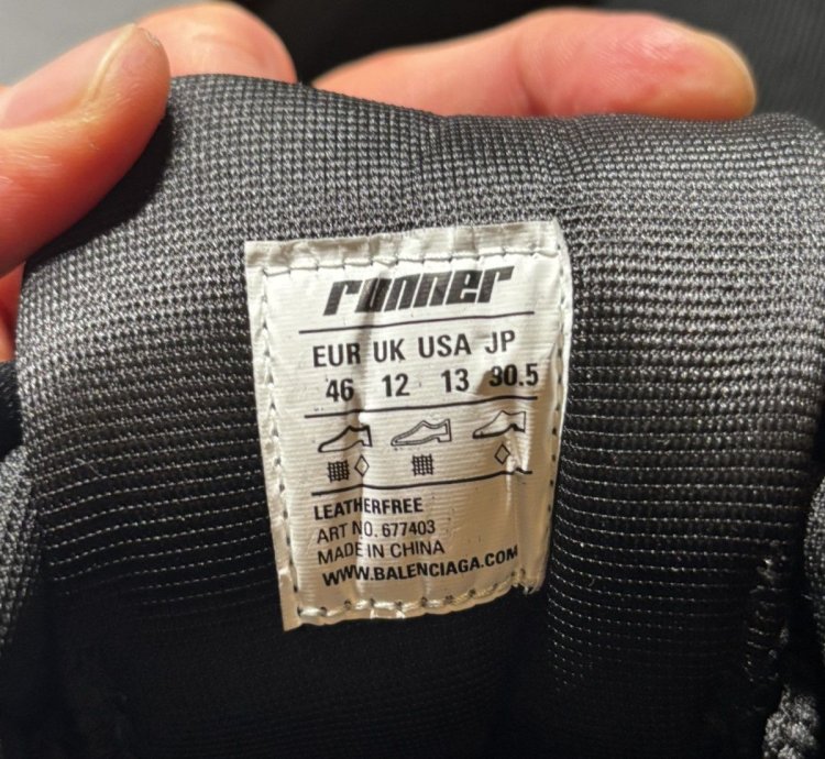 Balenciaga Blk Blk Runner Sneakers