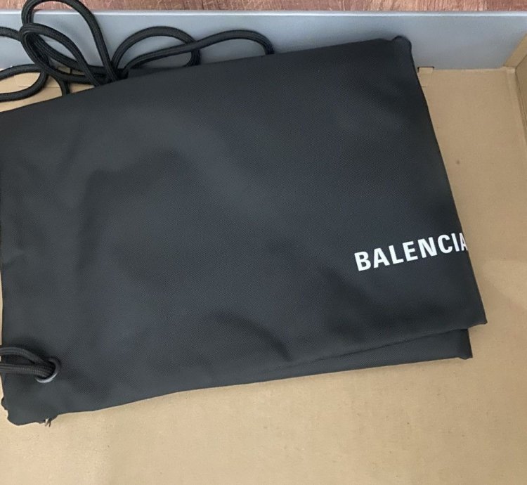 BALENCIAGA Bouncer