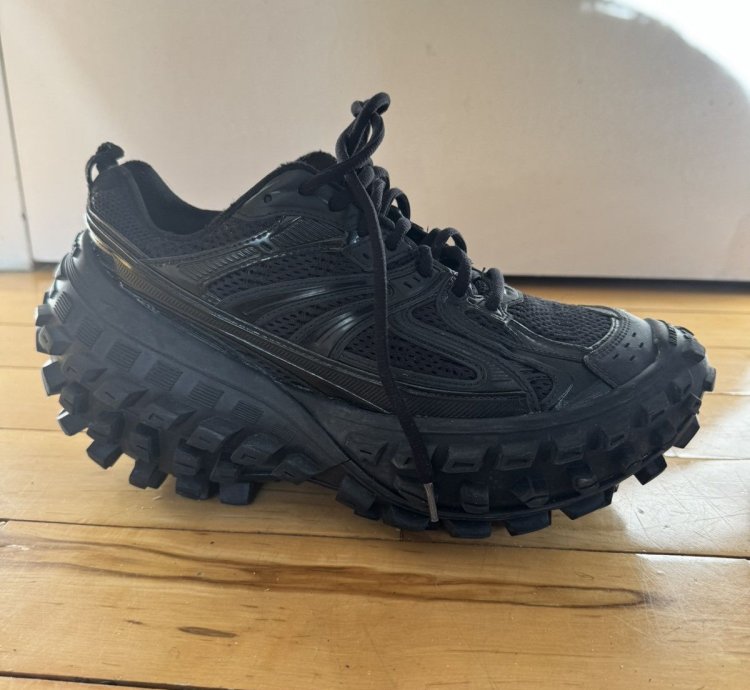 Balenciaga Bouncer Black Sneakers