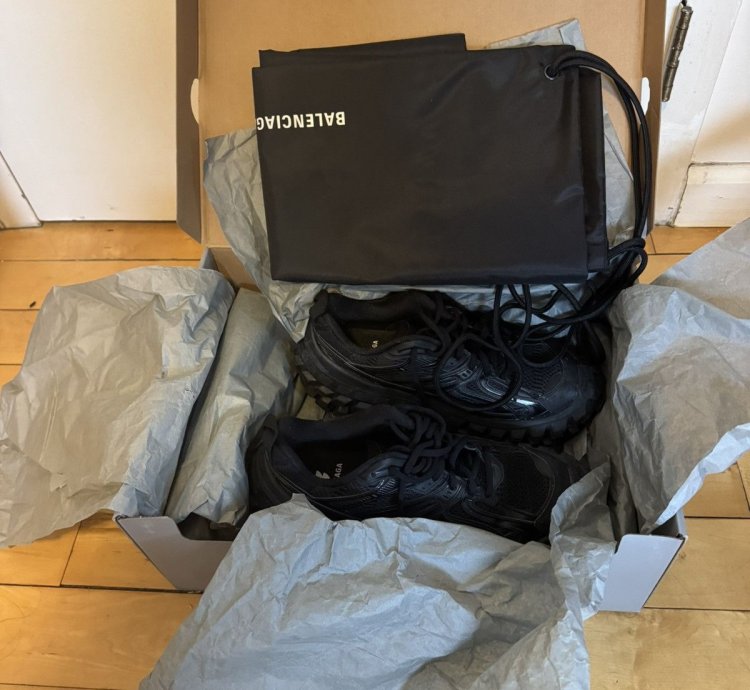 Balenciaga Bouncer Black Sneakers