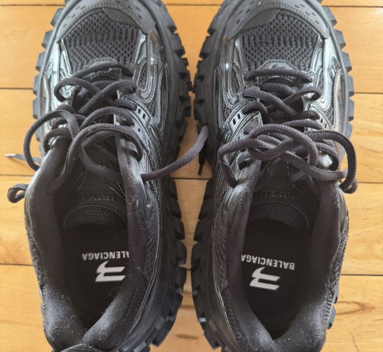 Balenciaga Bouncer Black Sneakers