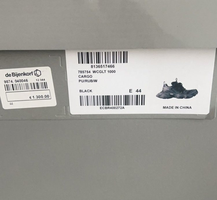 Balenciaga cargo