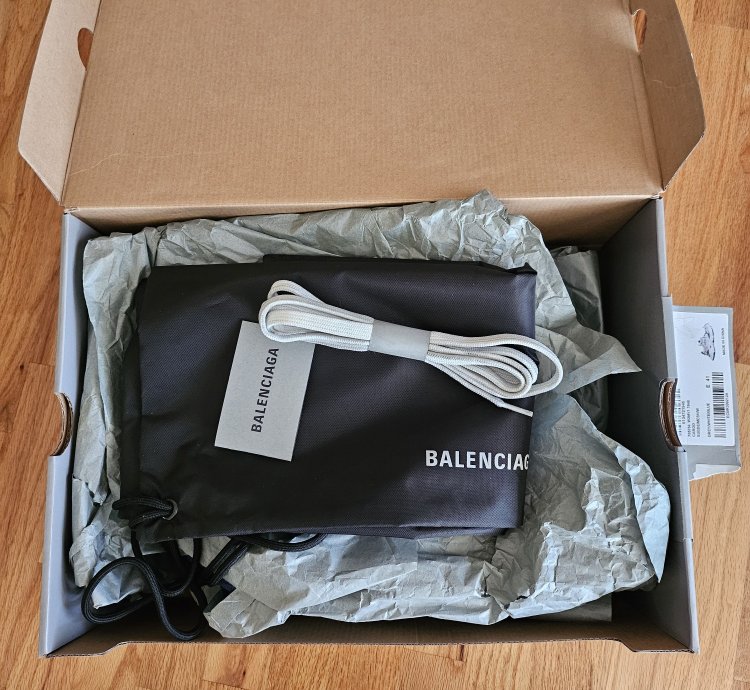 Balenciaga Cargo Sneakers Size 41 Grey White Blue