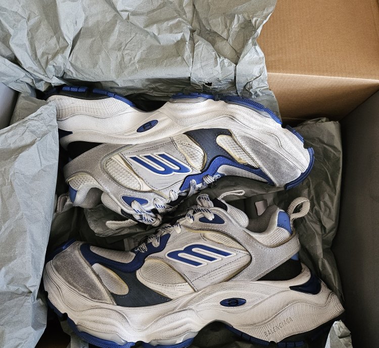 Balenciaga Cargo Sneakers Size 41 Grey White Blue