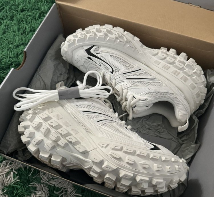BALENCIAGA Defender Sneaker White