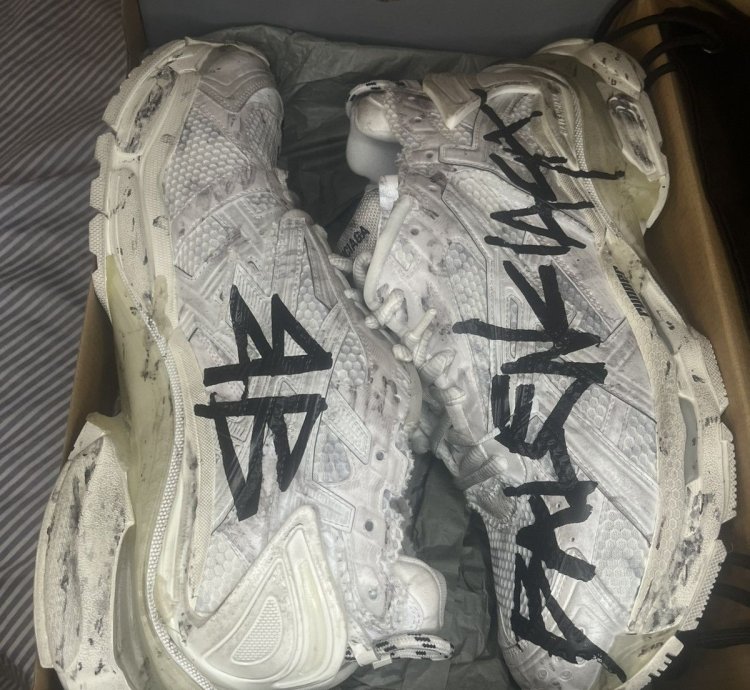 Balenciaga Graffiti Runner