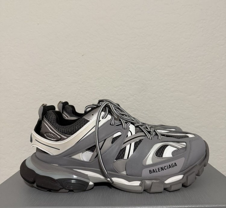 Balenciaga Grey Track Sneaker (46)