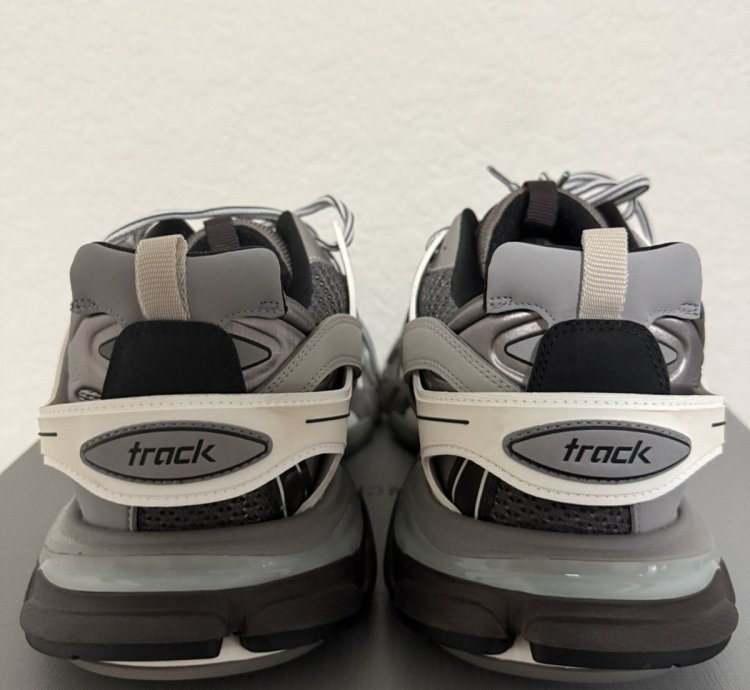 Balenciaga Grey Track Sneaker (46)