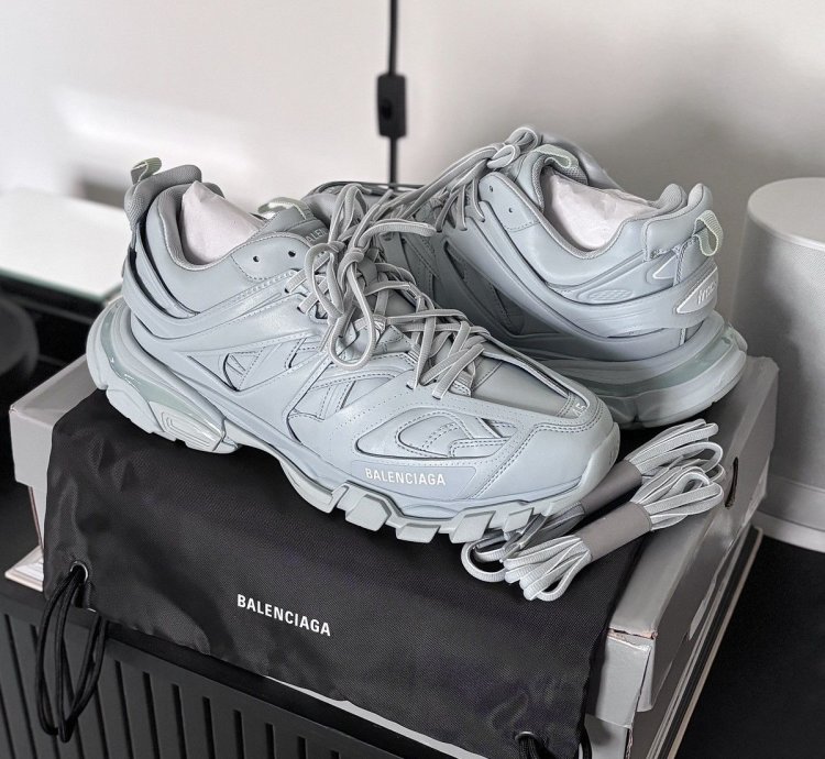 BALENCIAGA GREY TRACK SNEAKERS
