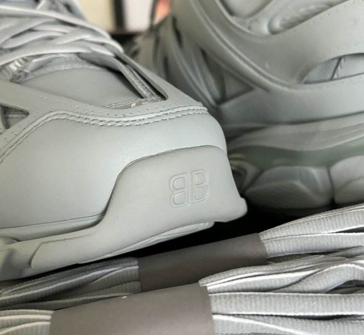 BALENCIAGA GREY TRACK SNEAKERS