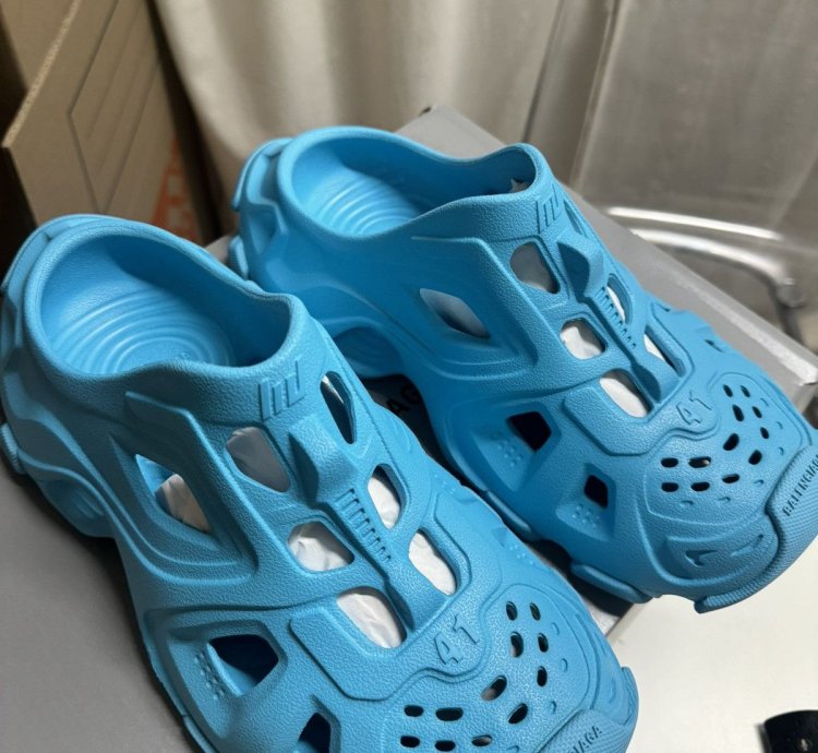 Balenciaga HD Mule