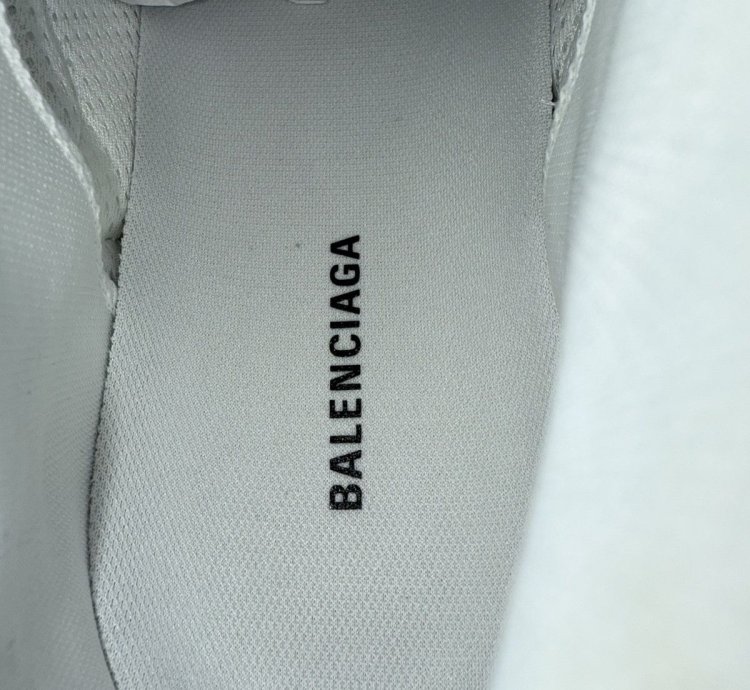 Balenciaga High Top Runner Sneaker White (43)