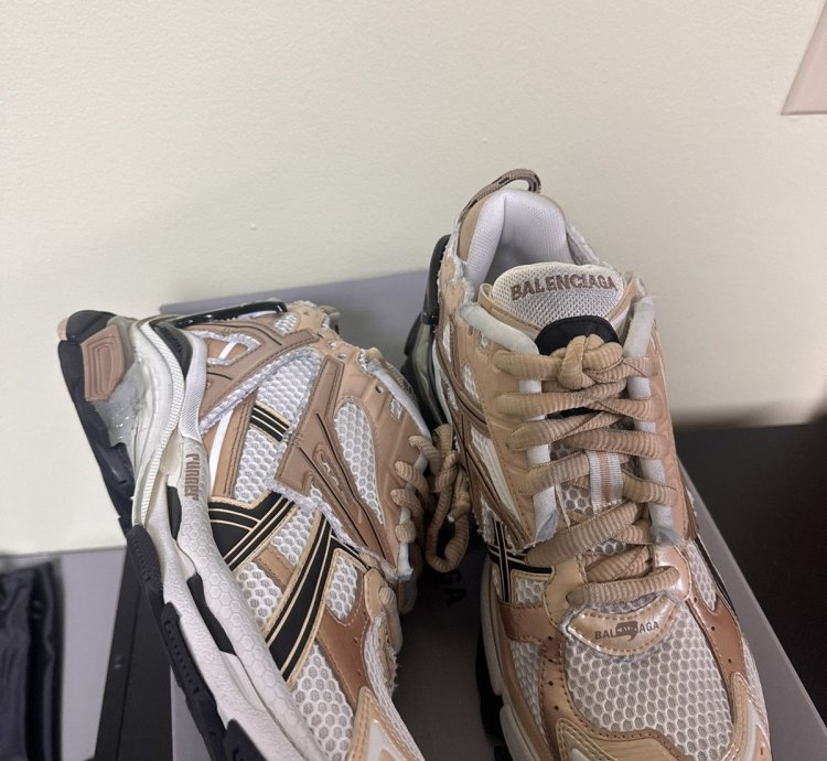 Balenciaga Low top Runner